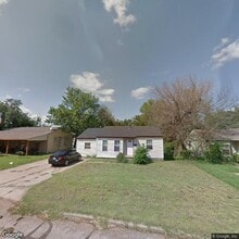 Building Photo - 813 Askew Dr