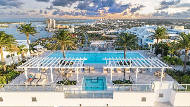 Foto del edificio - 220 Lake Shore Dr