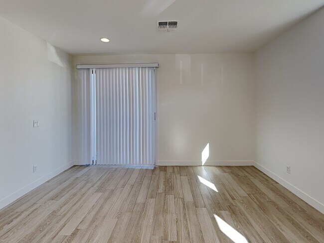 Foto del edificio - 16444 S 10th St