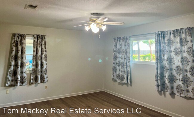 Building Photo - 2 br, 1 bath House - 642 Kentuckey Ave.