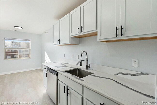 Foto del edificio - 4434 Trumbull
