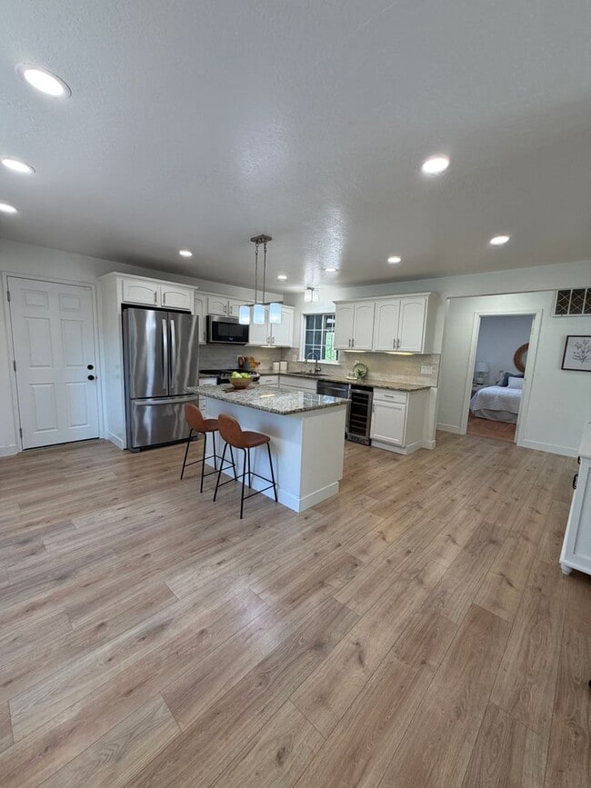 Building Photo - 1139 Lovell Ct