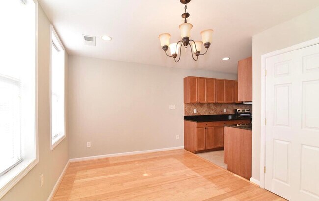 Dinning Room - 1208 Magnolia Ln