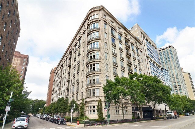 Foto principal - 3400 N Lake Shore Dr
