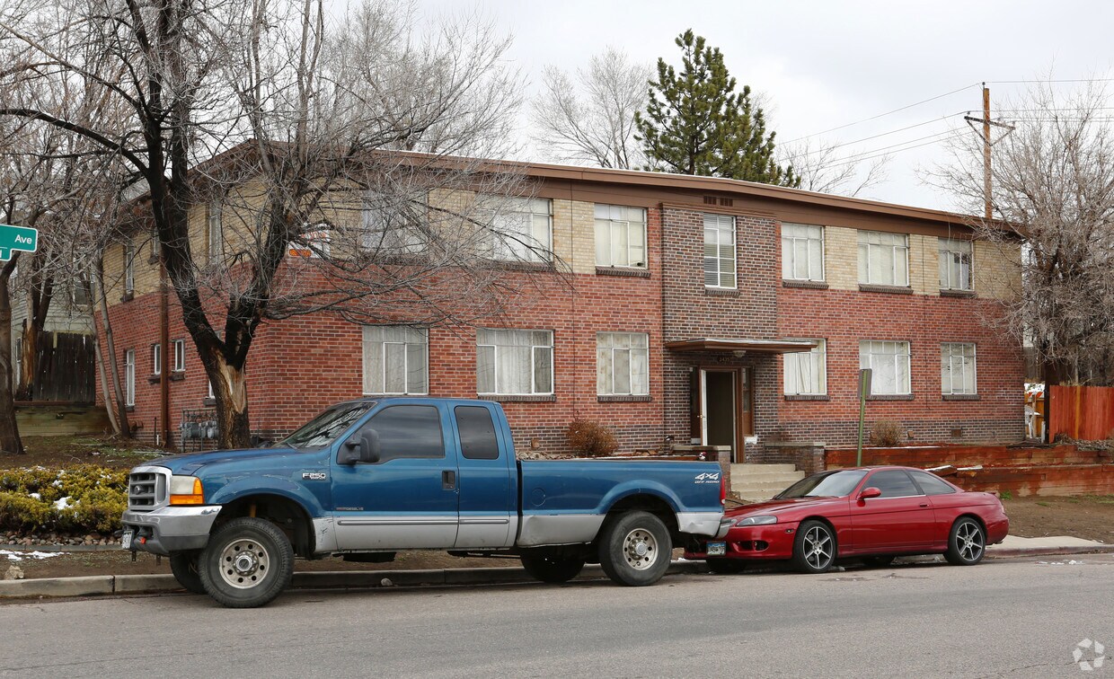 Foto principal - 3435 W 4th Ave