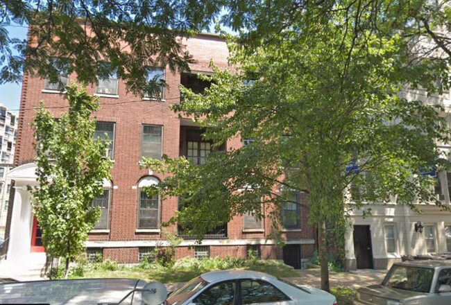 Foto del edificio - 5131 S Blackstone Ave
