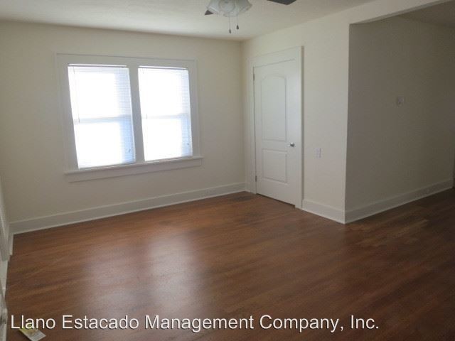 Building Photo - 1309 I-40 Frontage Rd
