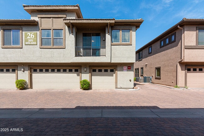 Building Photo - 1225 N 36th St
