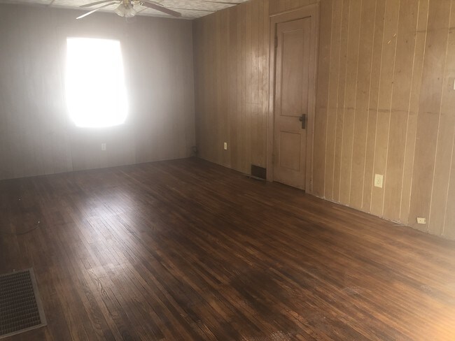 Sala de estar - 120 Block St