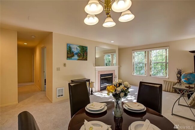 Living Area - 2660 118th Ave SE