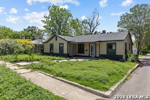 Building Photo - 914 Halliday Ave