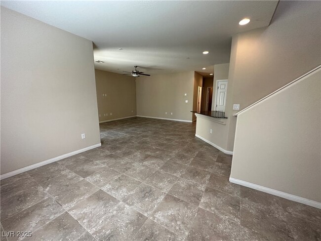 Building Photo - 6115 Scarlet Leaf St