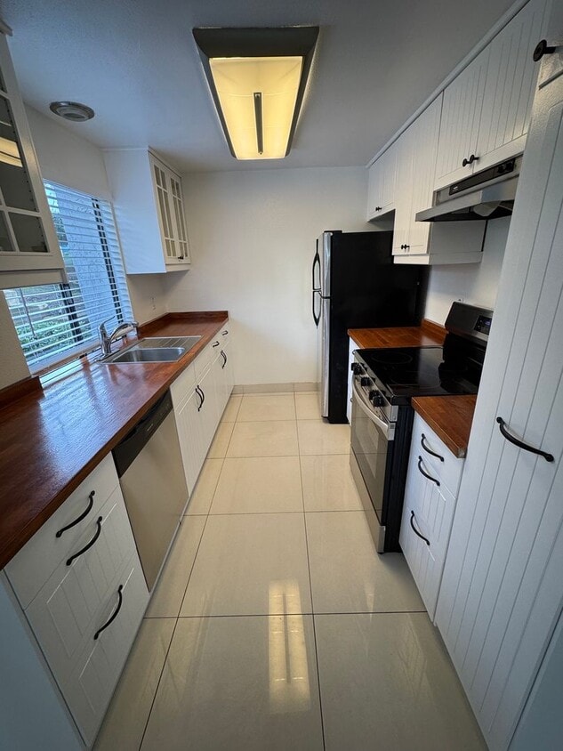 Foto principal - Newly Remodeled 2 Bedroom 2 Bath Condo in Chula Vista - $2700 a month