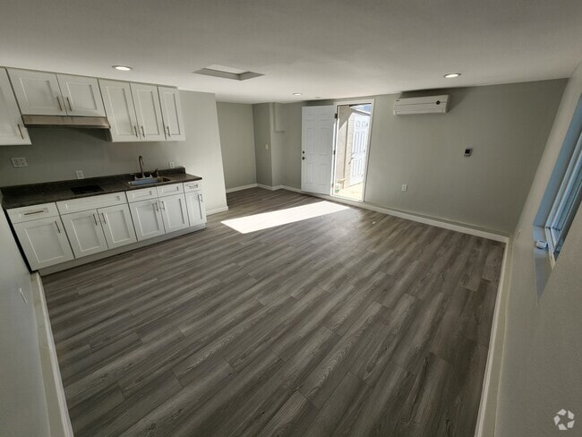 Building Photo - 7758 Zelzah Ave