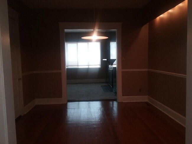 Dining room 11'8"x10'9" from kitchen - 313 Main St