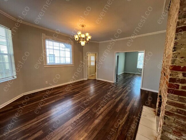 Building Photo - 1605 Kirby Ave