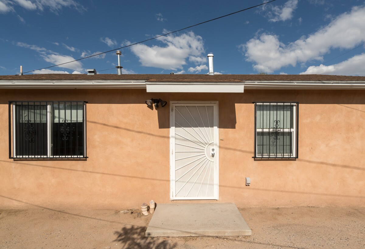 Primary Photo - 2112 Coal Ave SE