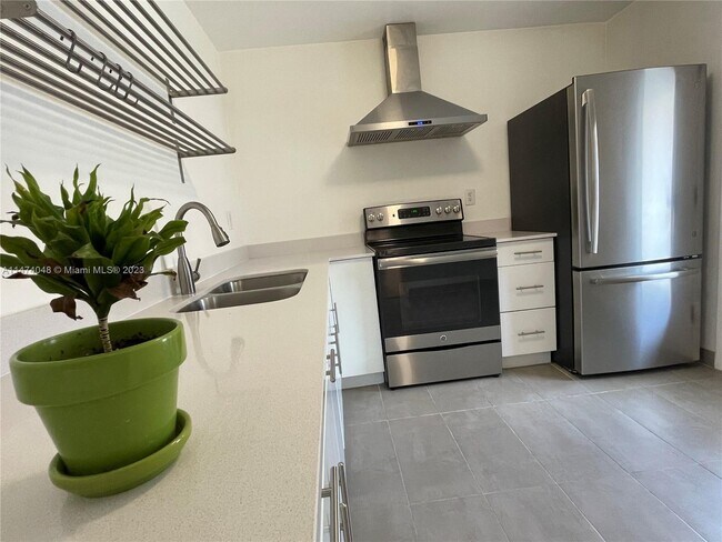 Foto del edificio - 5425 SW 77th Ct