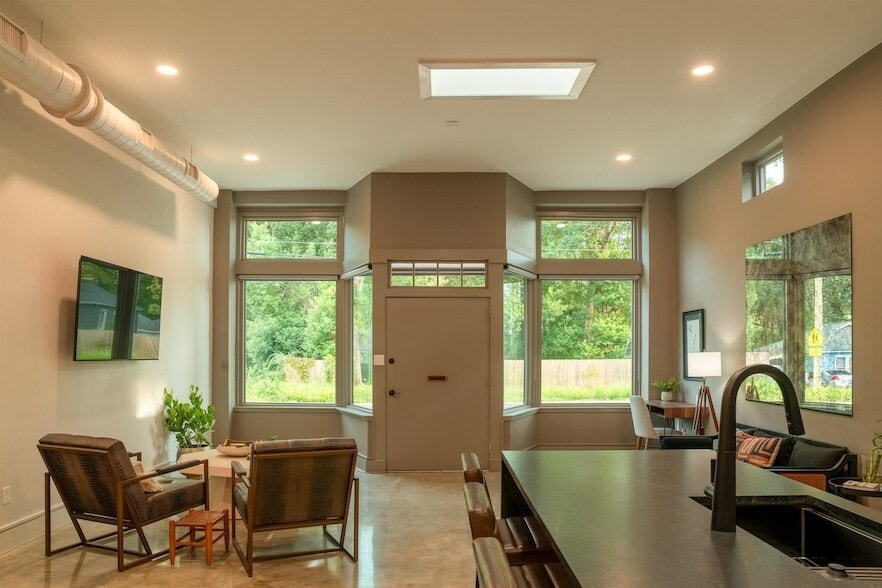 Photo - 612 W 8th Avenue Unit