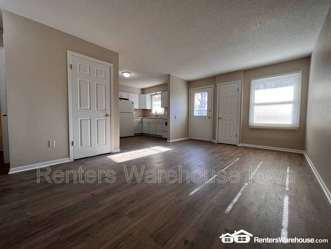 Foto del edificio - 824 Hartford Ave