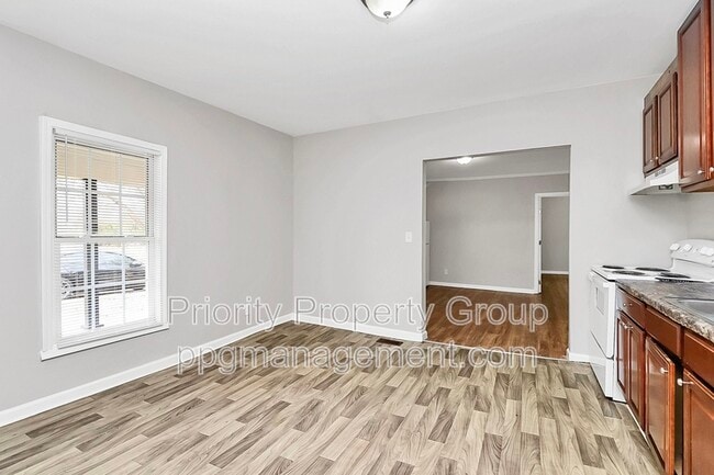 Building Photo - 818 Frederick St