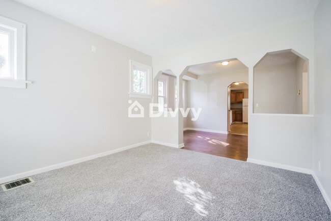 Building Photo - 2538 Canton Rd, Akron, OH 44312