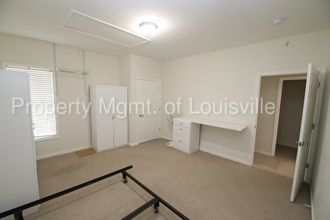 Building Photo - Two bedroom on Frankfort Ave in Crescent Hill