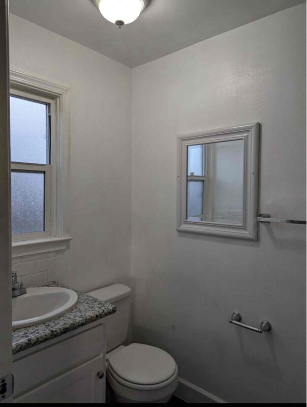 Foto del edificio - 812 N St