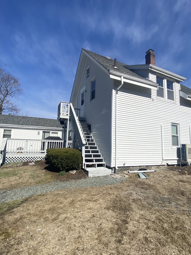 Primary Photo - 127 Mechanic St