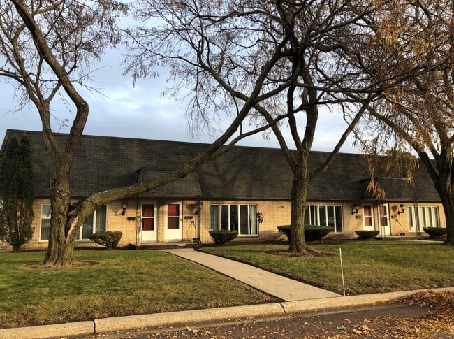 Photo - 428 Deldona Dr Apartments