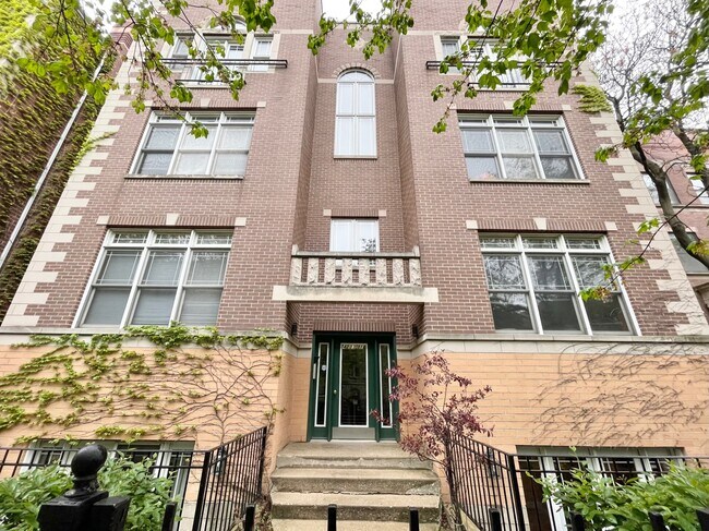 Foto del edificio - 4233 N Kenmore Ave