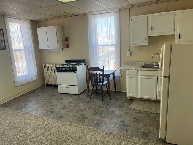 Building Photo - 2003 8th Ave