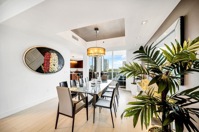 Foto del edificio - 15901 Collins Ave