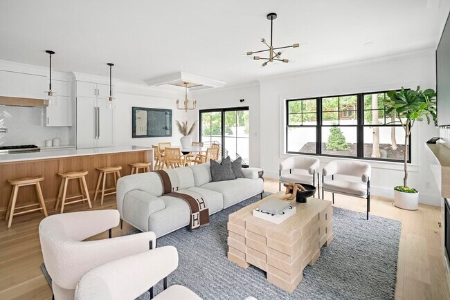 Foto del edificio - 453 Albemarle Rd