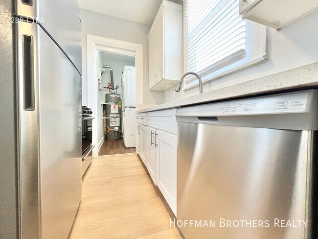 Building Photo - 1217 1/2 Wilton Pl-A
