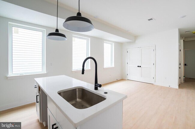 Foto del edificio - 1748 N 22nd St