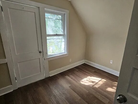 424 E 149th St Cleveland, OH 44110 – photo 5
