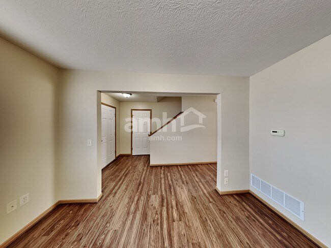 Building Photo - 1499 Silversmith Lane