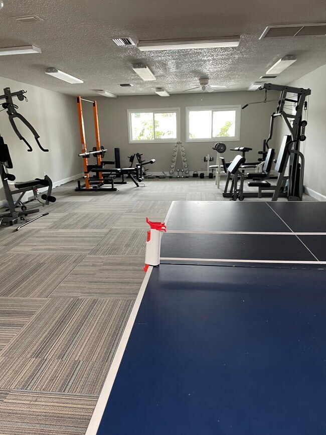 sala comunitaria - 4291 Island Cir