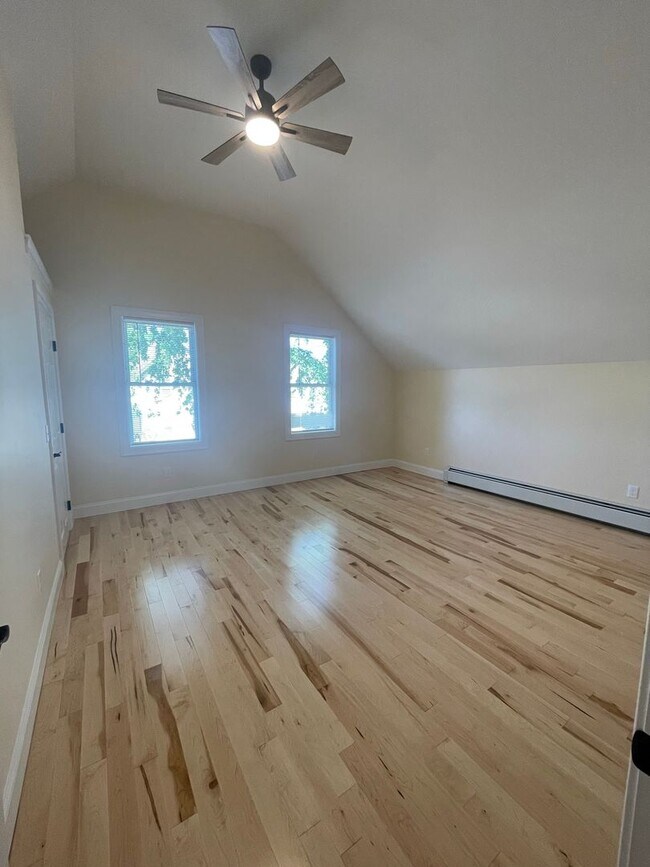 Photo - 178 N Champlain St House