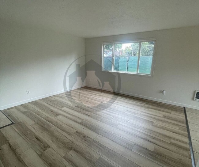 Foto del edificio - Center St #2020-555