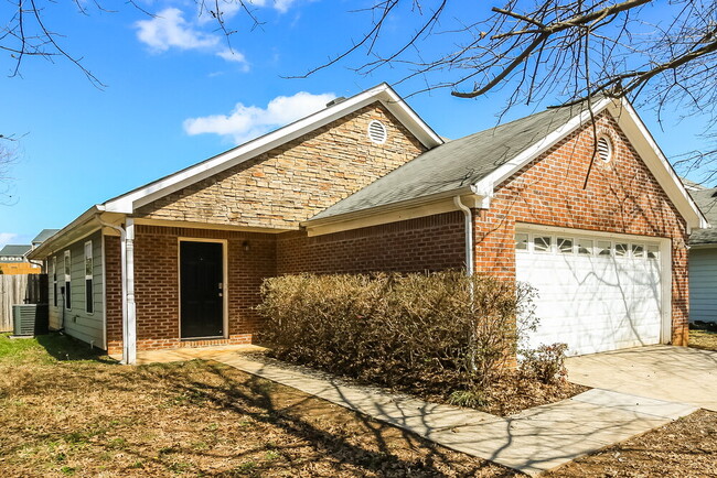 Foto del edificio - 465 Cathedral Dr