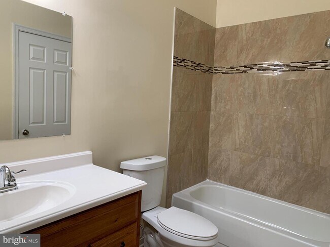 Foto del edificio - 6904 Storch Cir