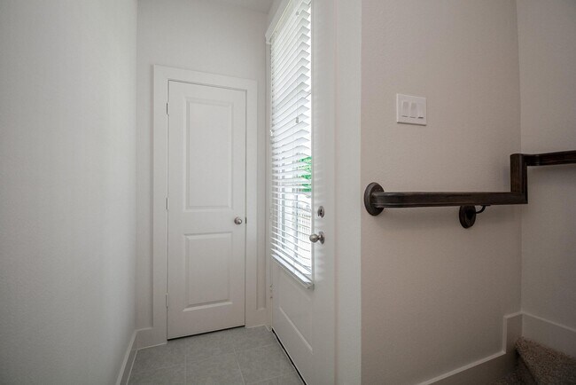 Foto del edificio - 6017 Cypress St