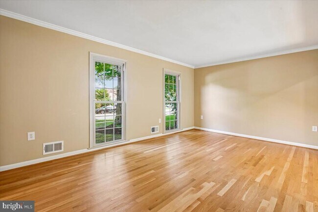 Building Photo - 1710 Chesterford Way