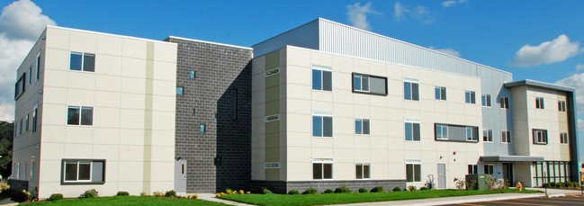 Hall Street Lofts - Apartments In Sandwich, Il 