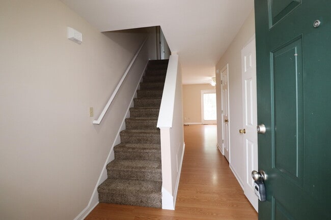 Building Photo - 3852 Sugar Creek Dr