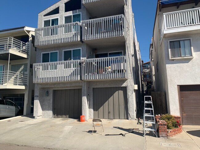 Foto del edificio - 836 Manhattan Ave