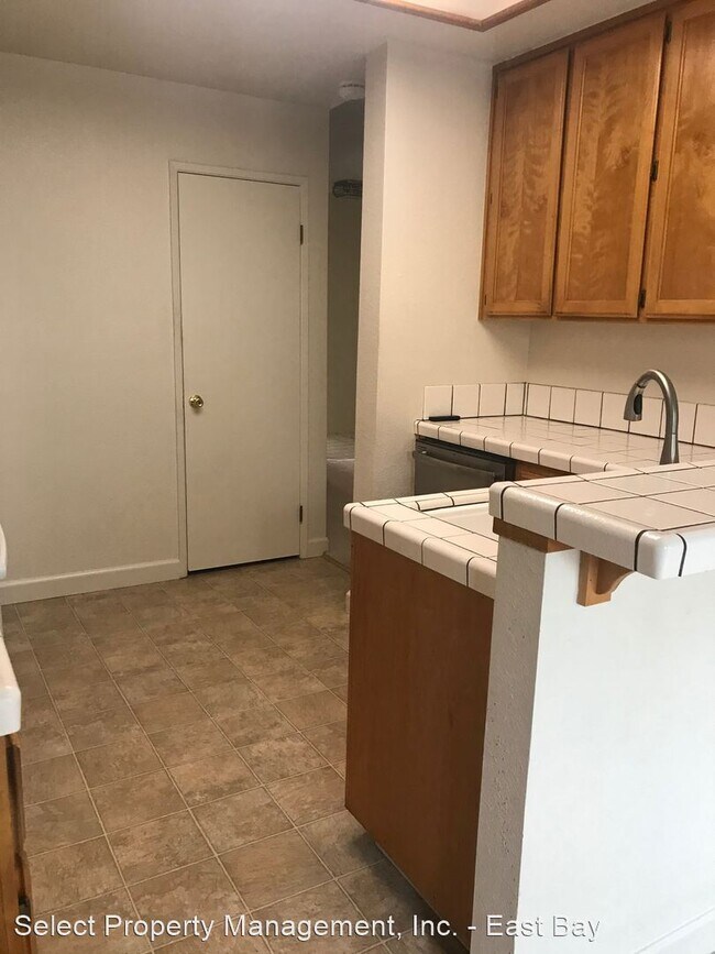 Building Photo - 4 br, 2.5 bath House - 1638 Briarpoint Drive