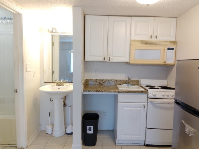 Building Photo - 2506 S Ocean Blvd